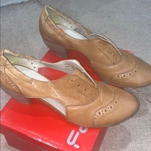 Boutique 9 oxford heel size 9.5